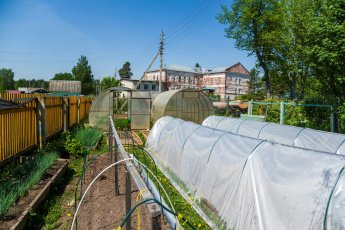 Наши руки знают дело: Весенние хлопоты на участке ОГБУ «Кадыйский ПНИ»!